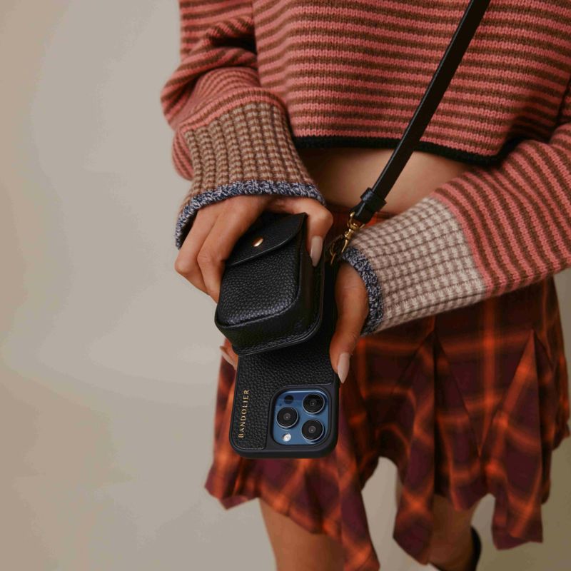 ◆Bandolier◆RIVER MAGNET ケース付き iPhoneケース 送料込 River Magnet Crossbody Phone Case - Black/Gold – Bandolier